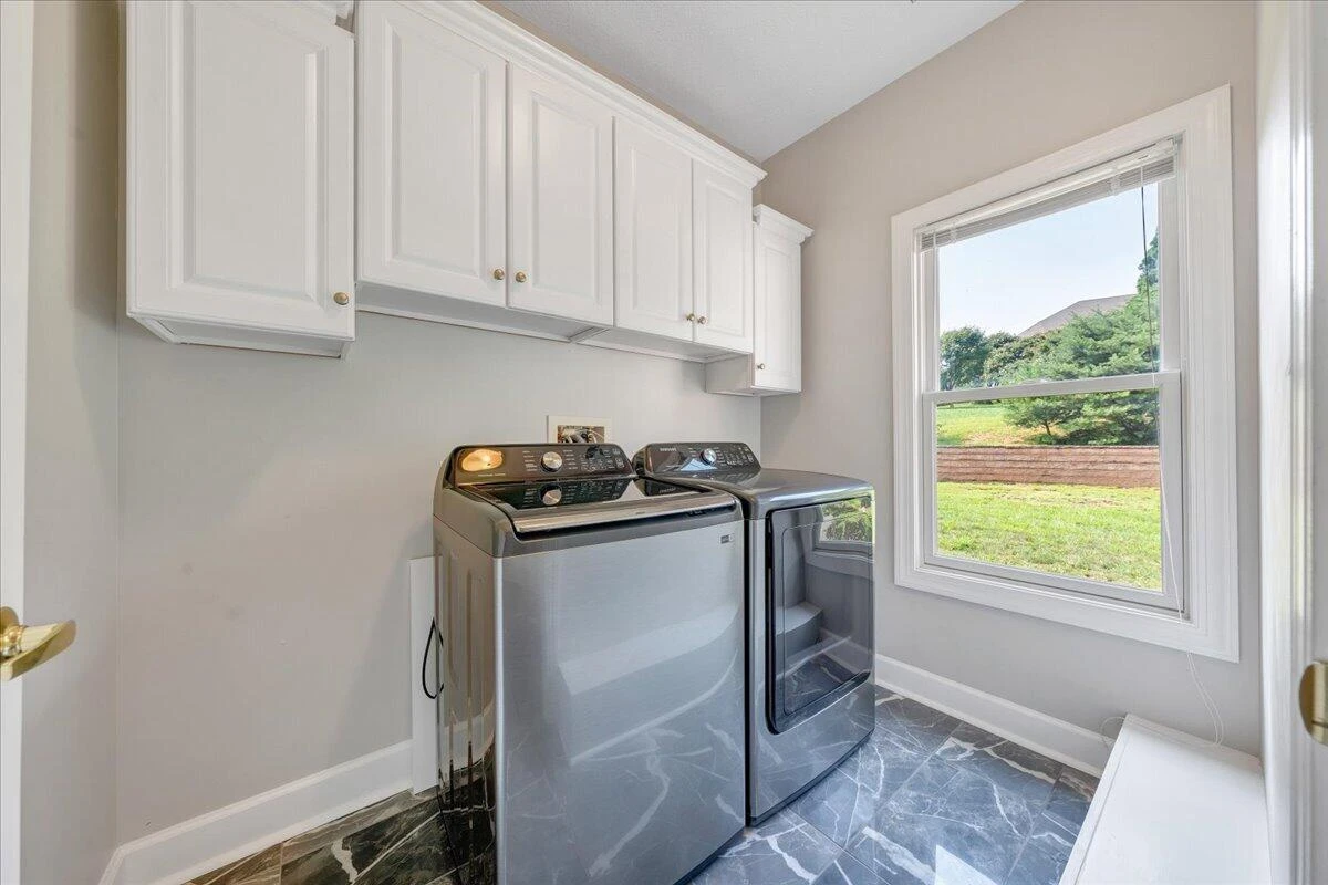 537 Calypso RD - Photo 36
