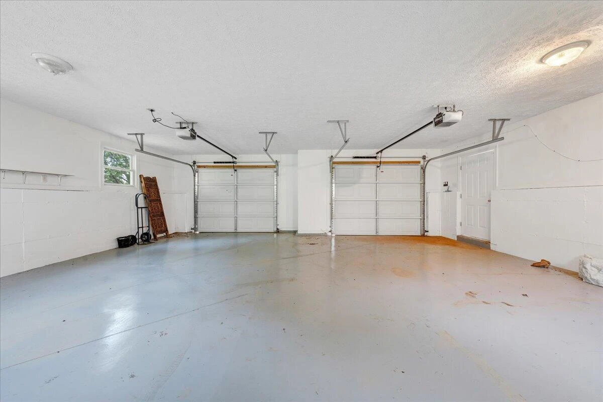 537 Calypso RD - Photo 37