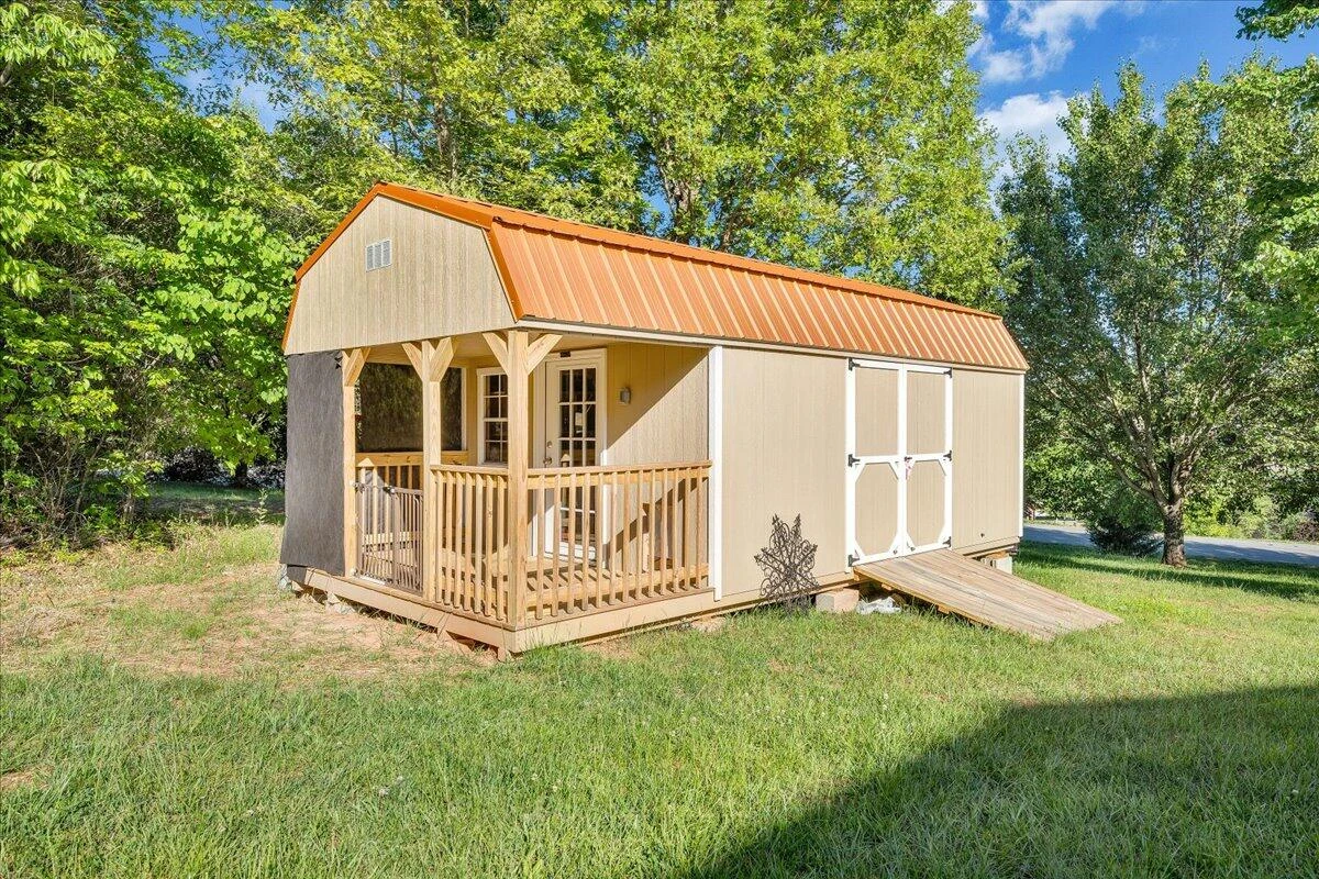 537 Calypso RD - Photo 41