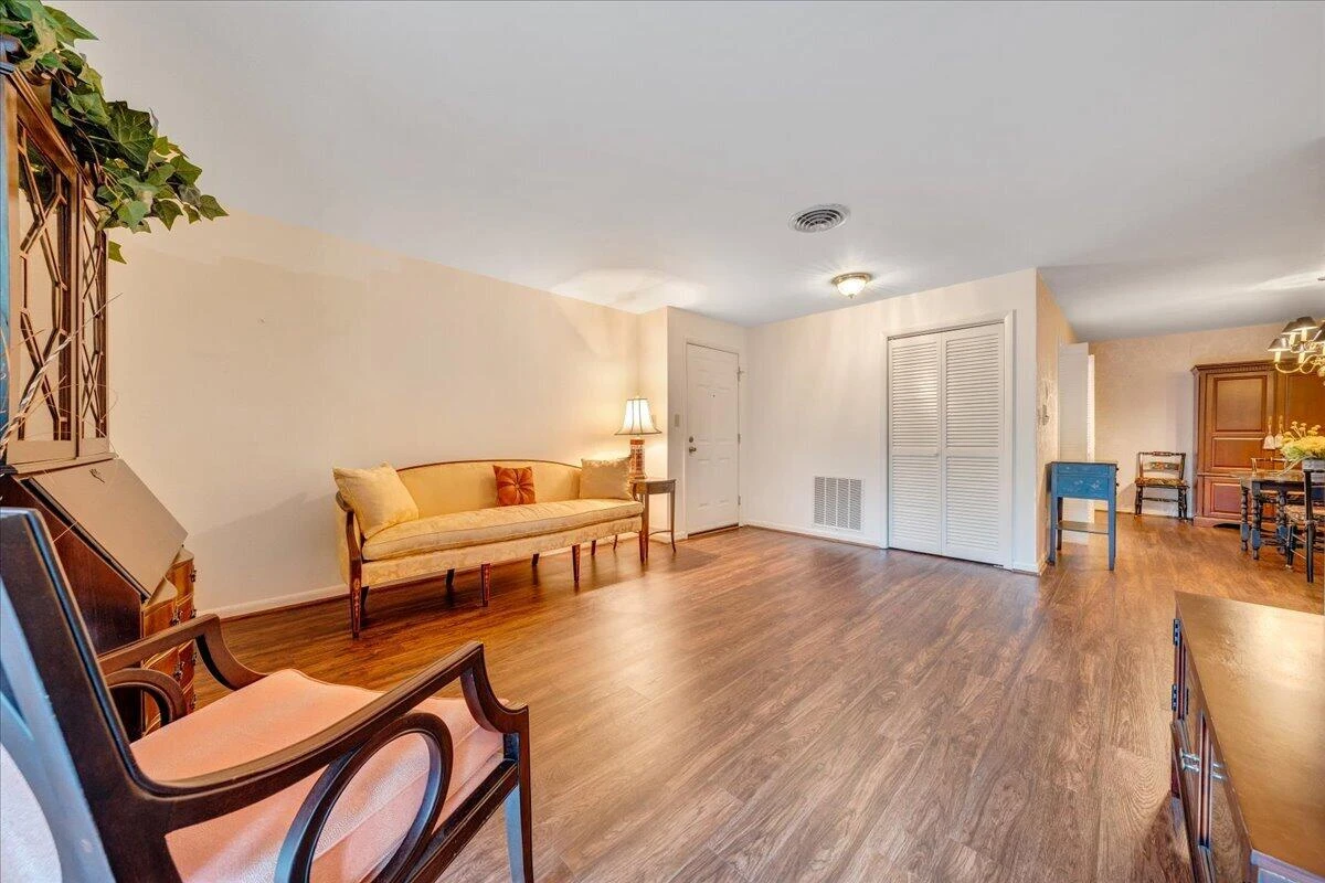 2151 Broadway AVE SW ##16 - Photo 5