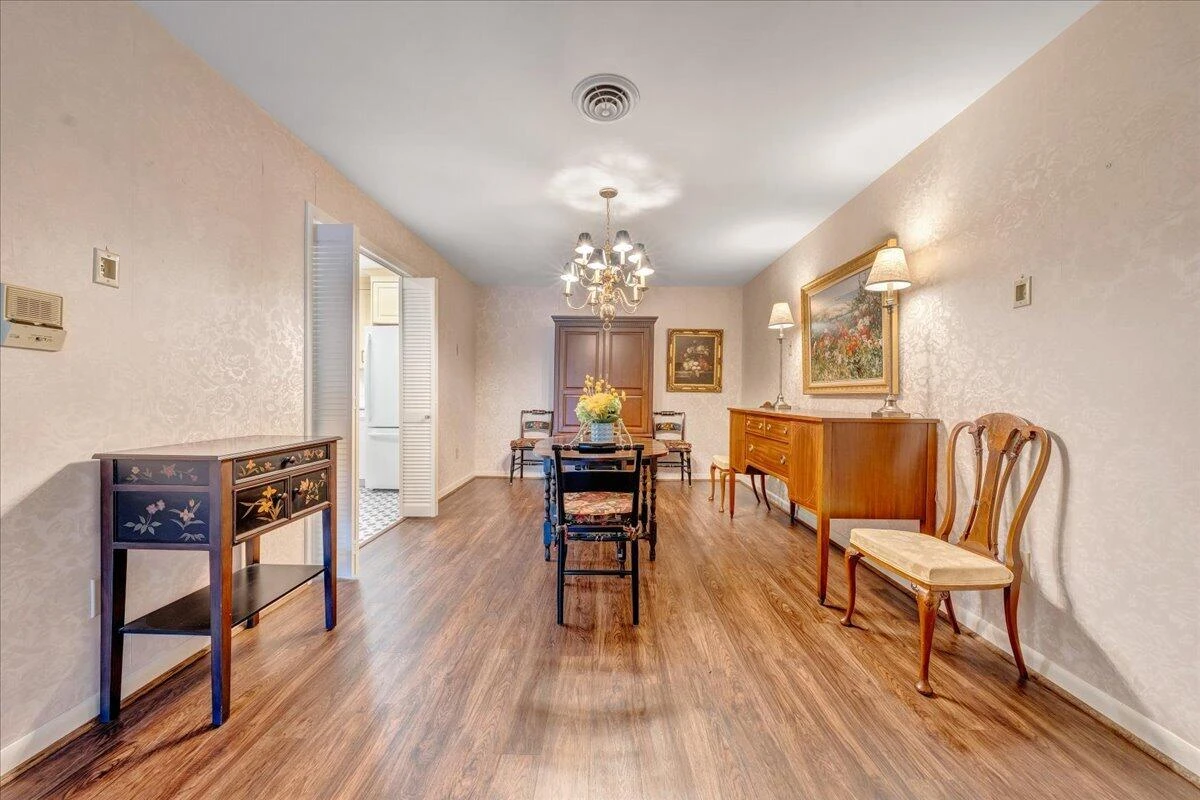 2151 Broadway AVE SW ##16 - Photo 6