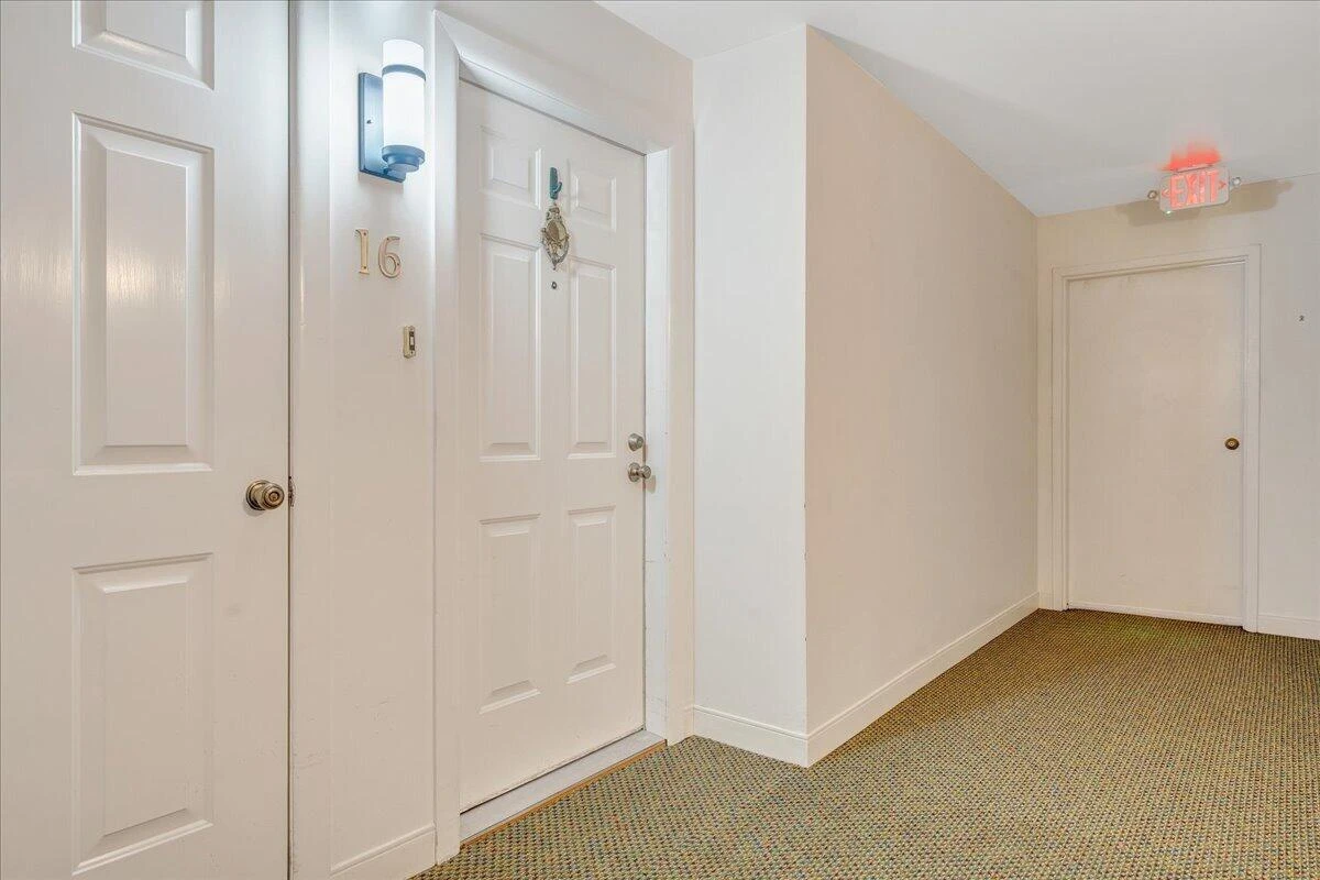 2151 Broadway AVE SW ##16 - Photo 29