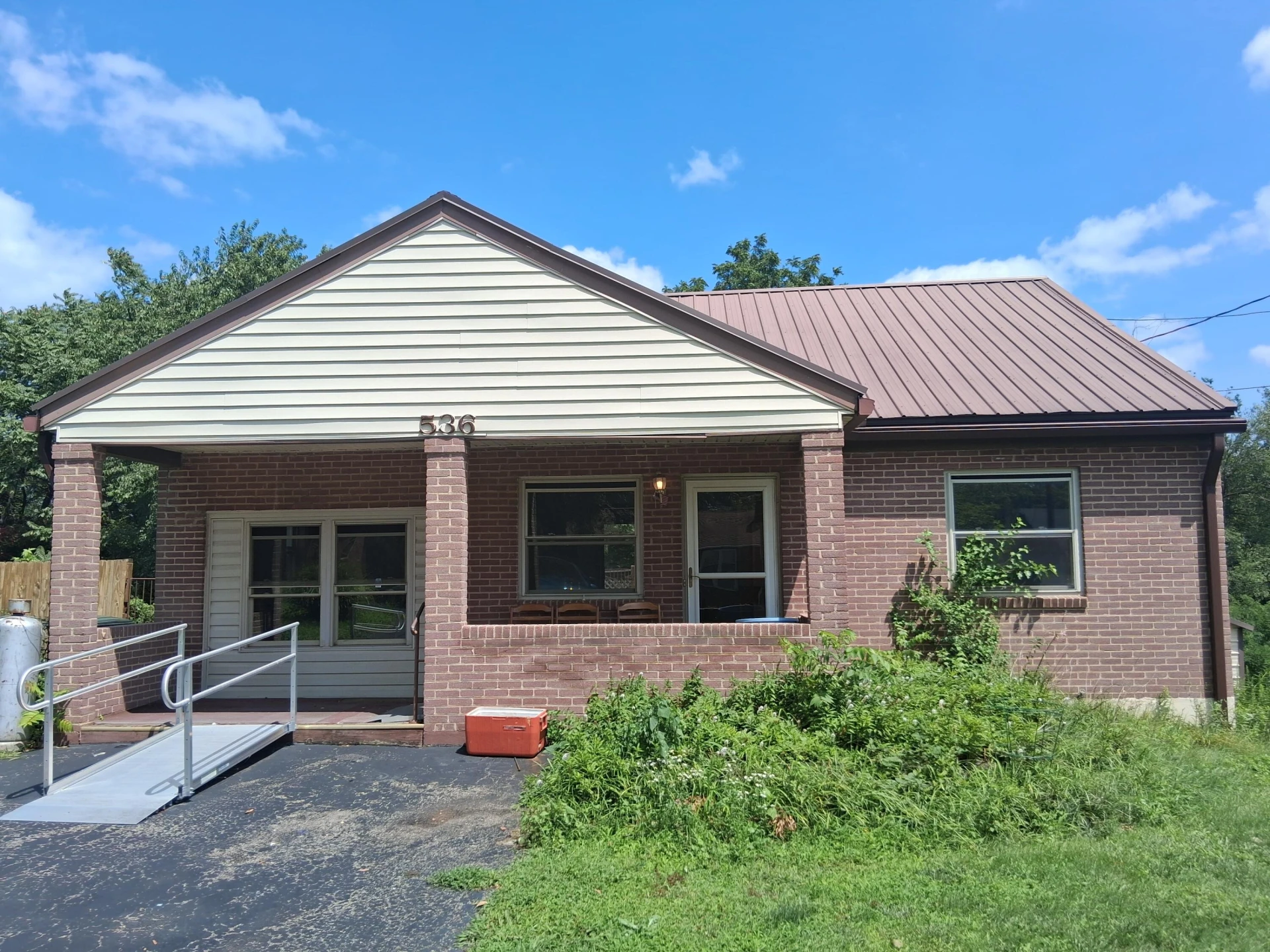 536 Parkdale DR