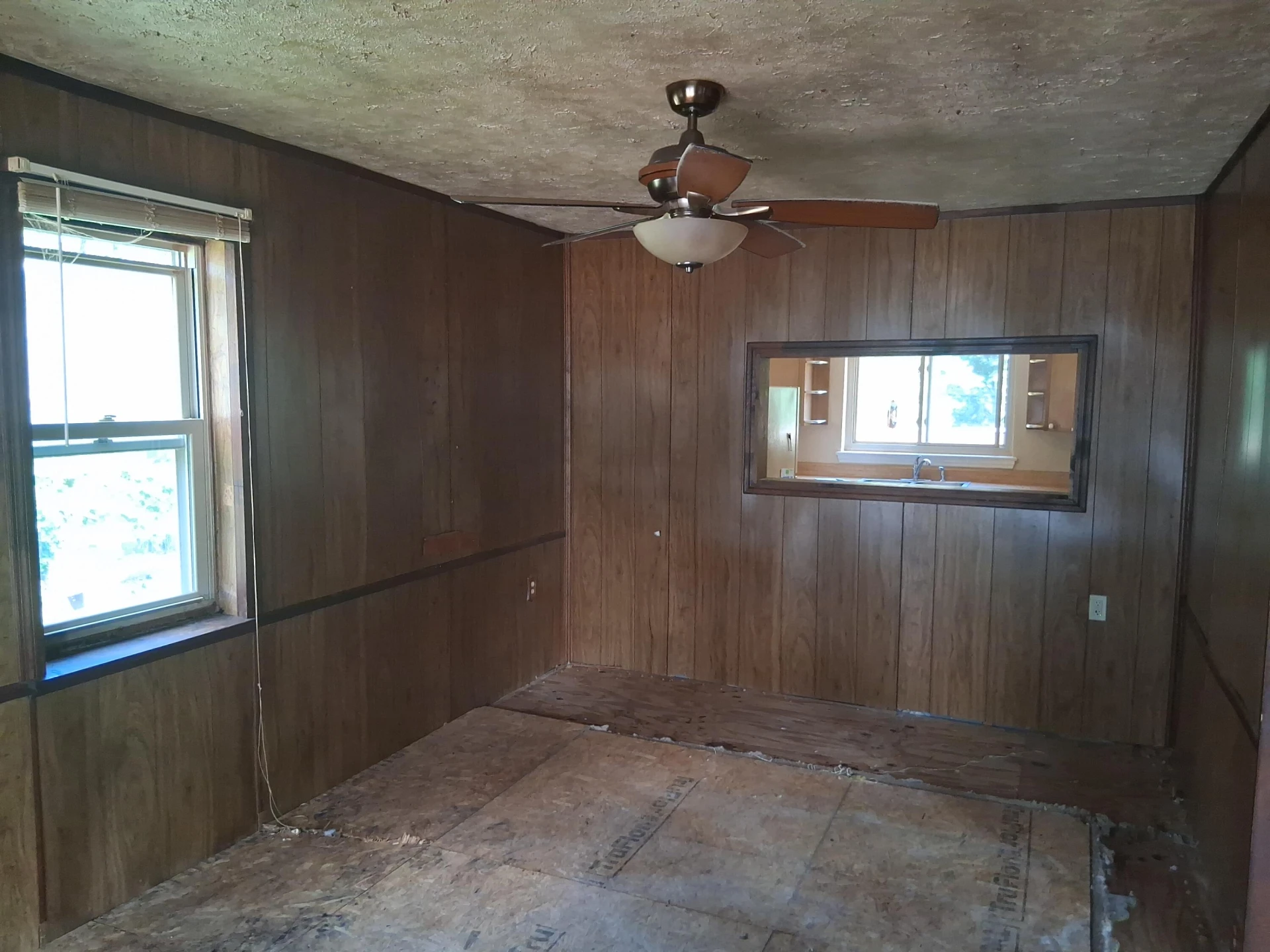 536 Parkdale DR - Photo 8