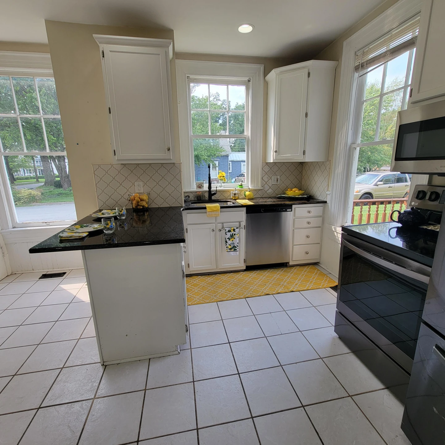 501 Roanoke BLVD - Photo 13
