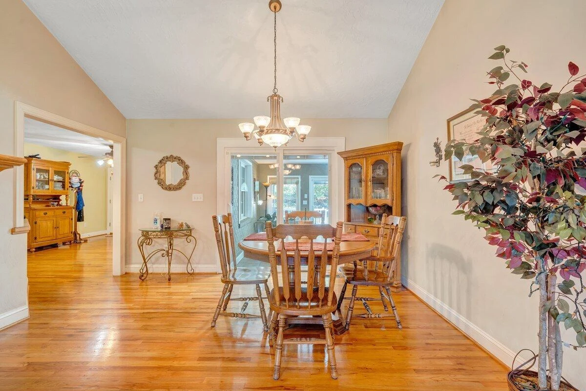 2655 Rutrough RD SE - Photo 5