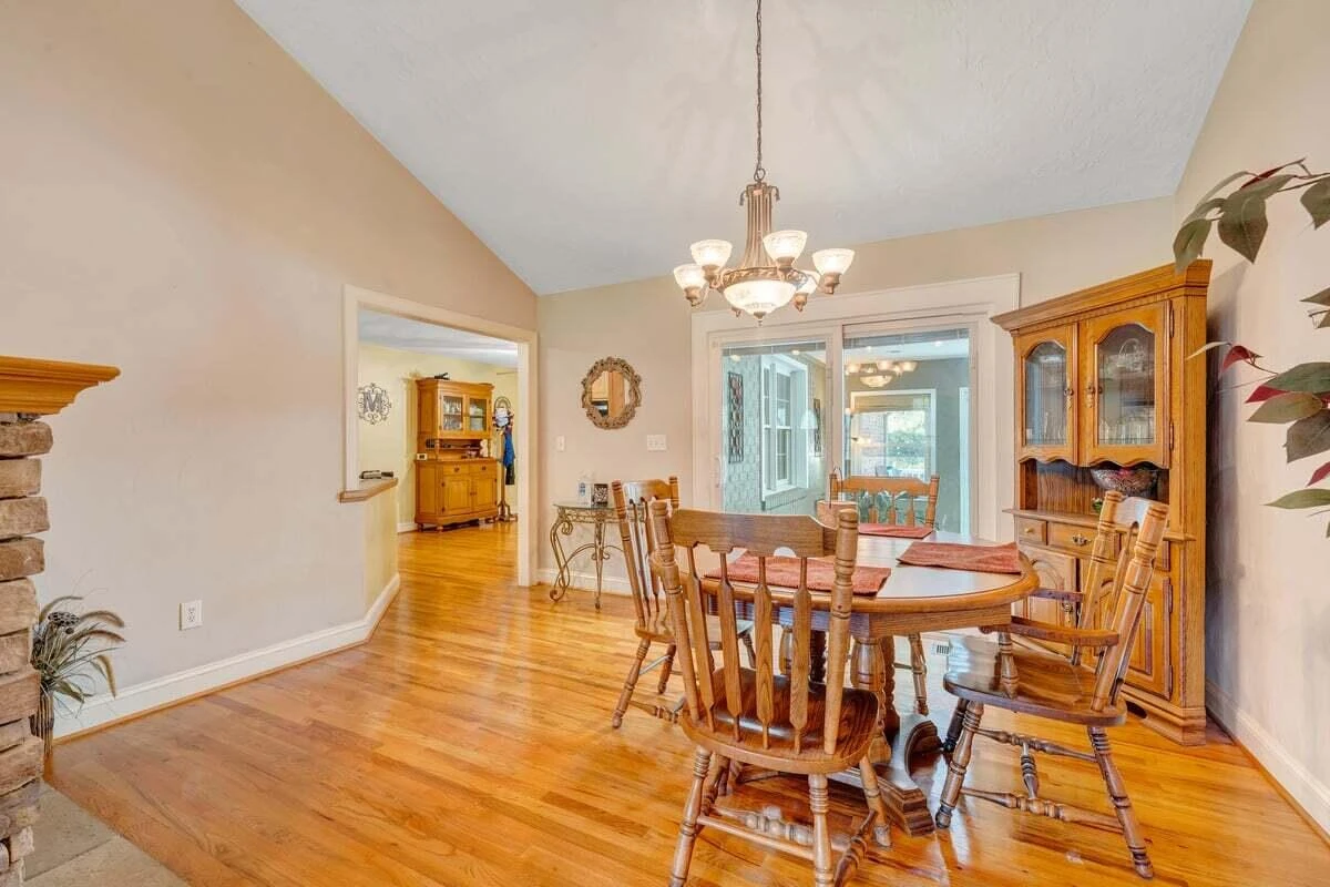 2655 Rutrough RD SE - Photo 6