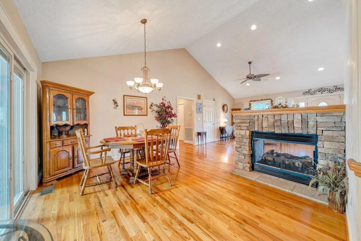 2655 Rutrough RD SE - Photo 7