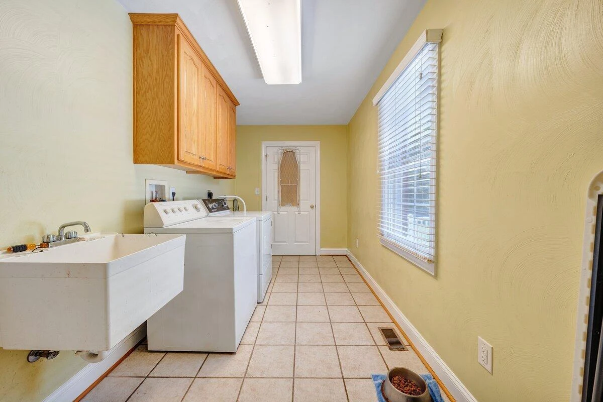 2655 Rutrough RD SE - Photo 31