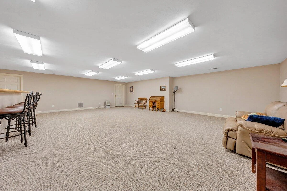 2655 Rutrough RD SE - Photo 43