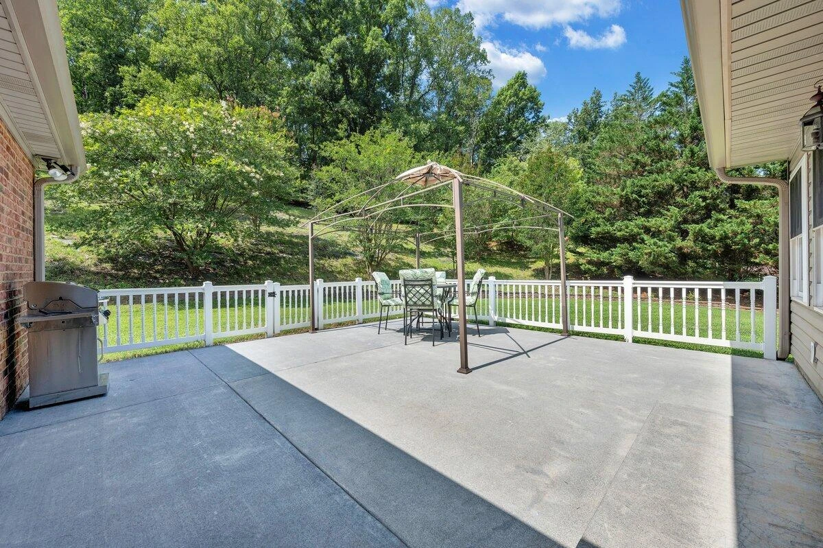 2655 Rutrough RD SE - Photo 53