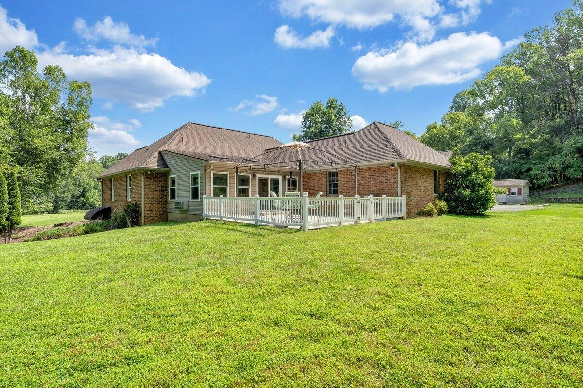 2655 Rutrough RD SE - Photo 56