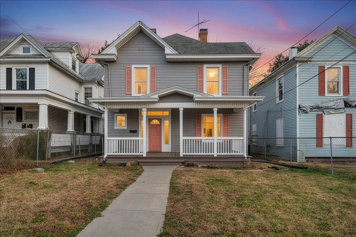909 Highland AVE SE