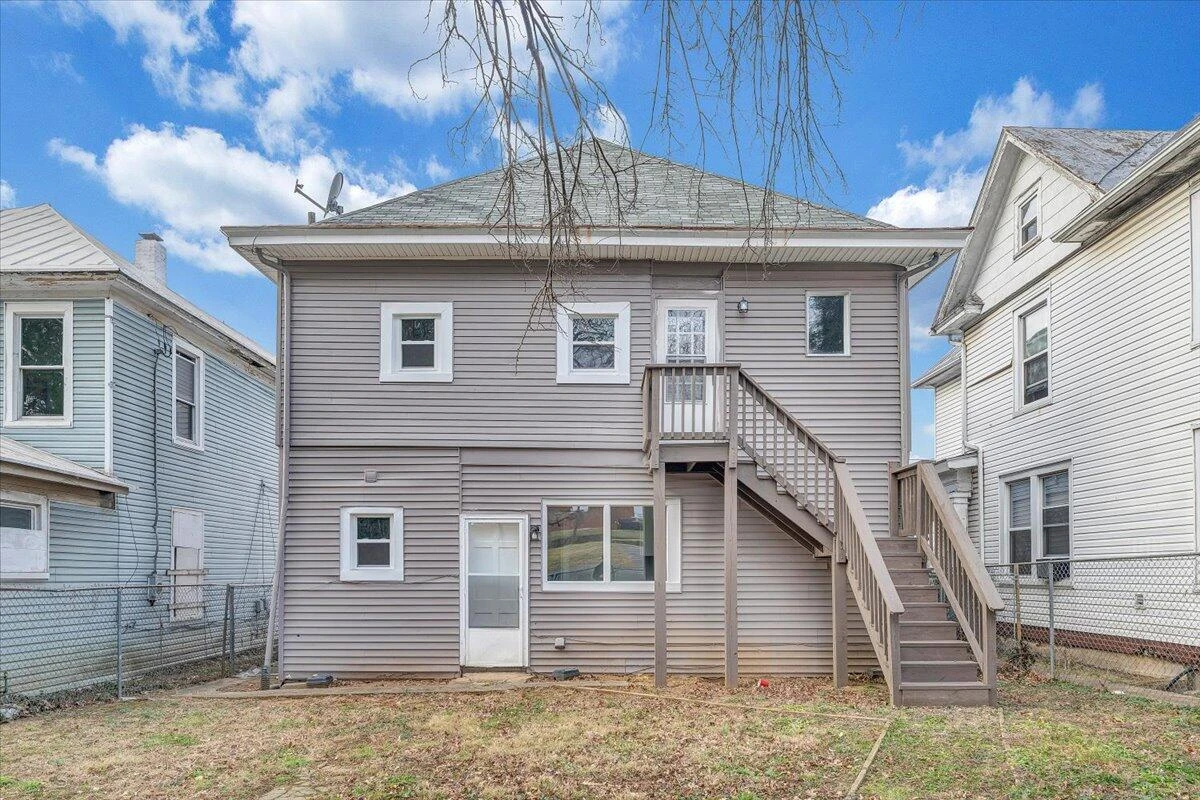 909 Highland AVE SE - Photo 42