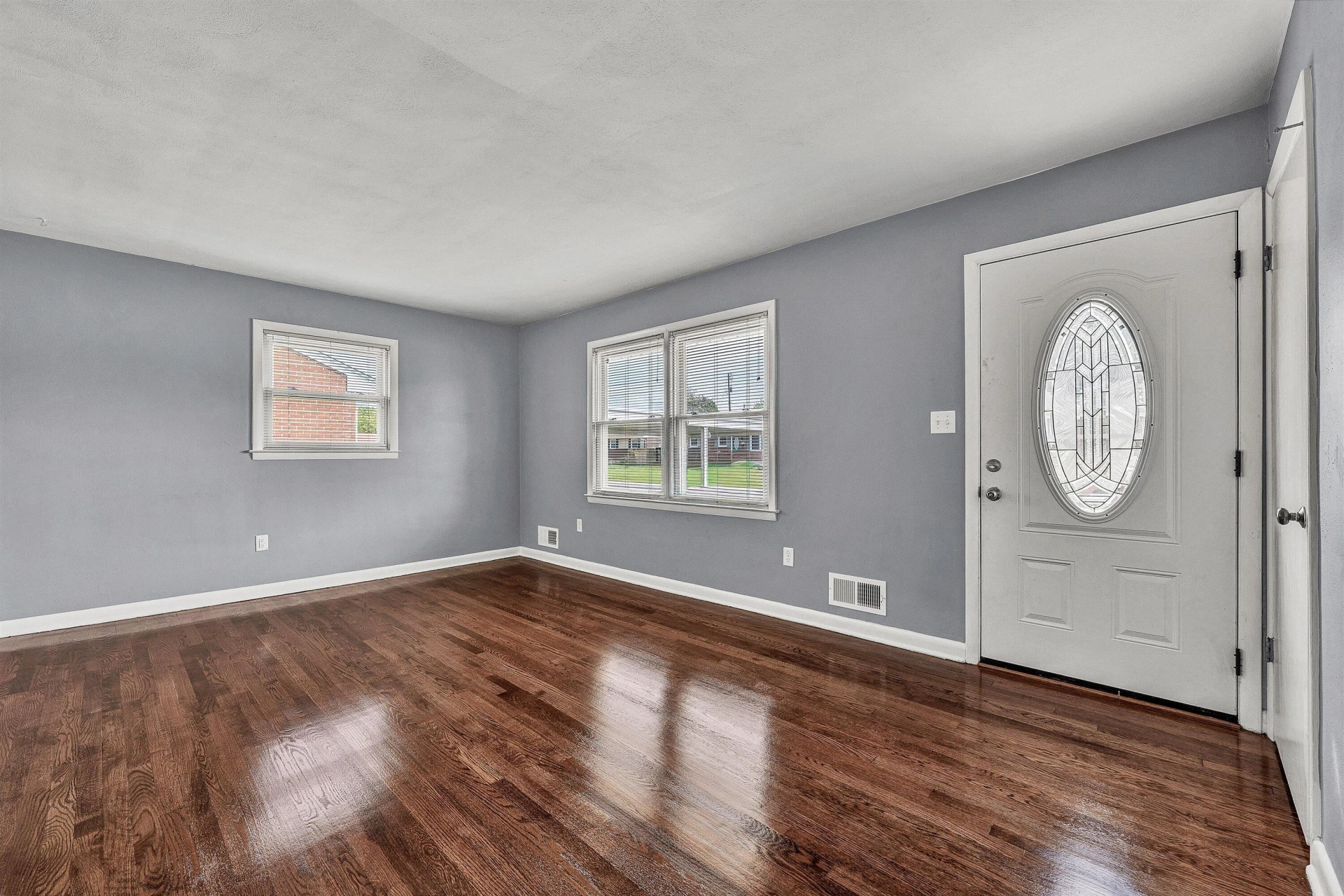 723 Fenwick DR - Photo 6