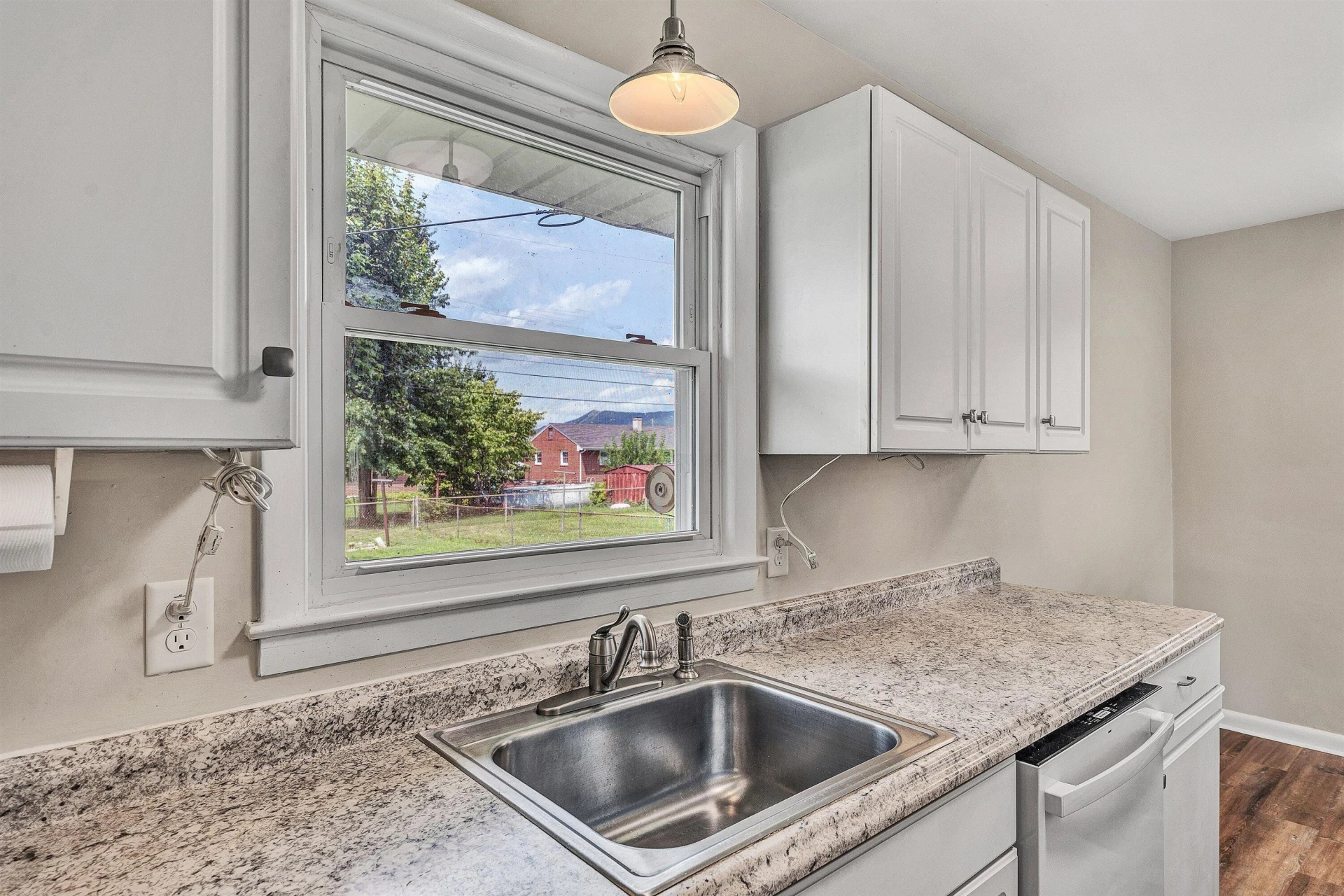 723 Fenwick DR - Photo 9