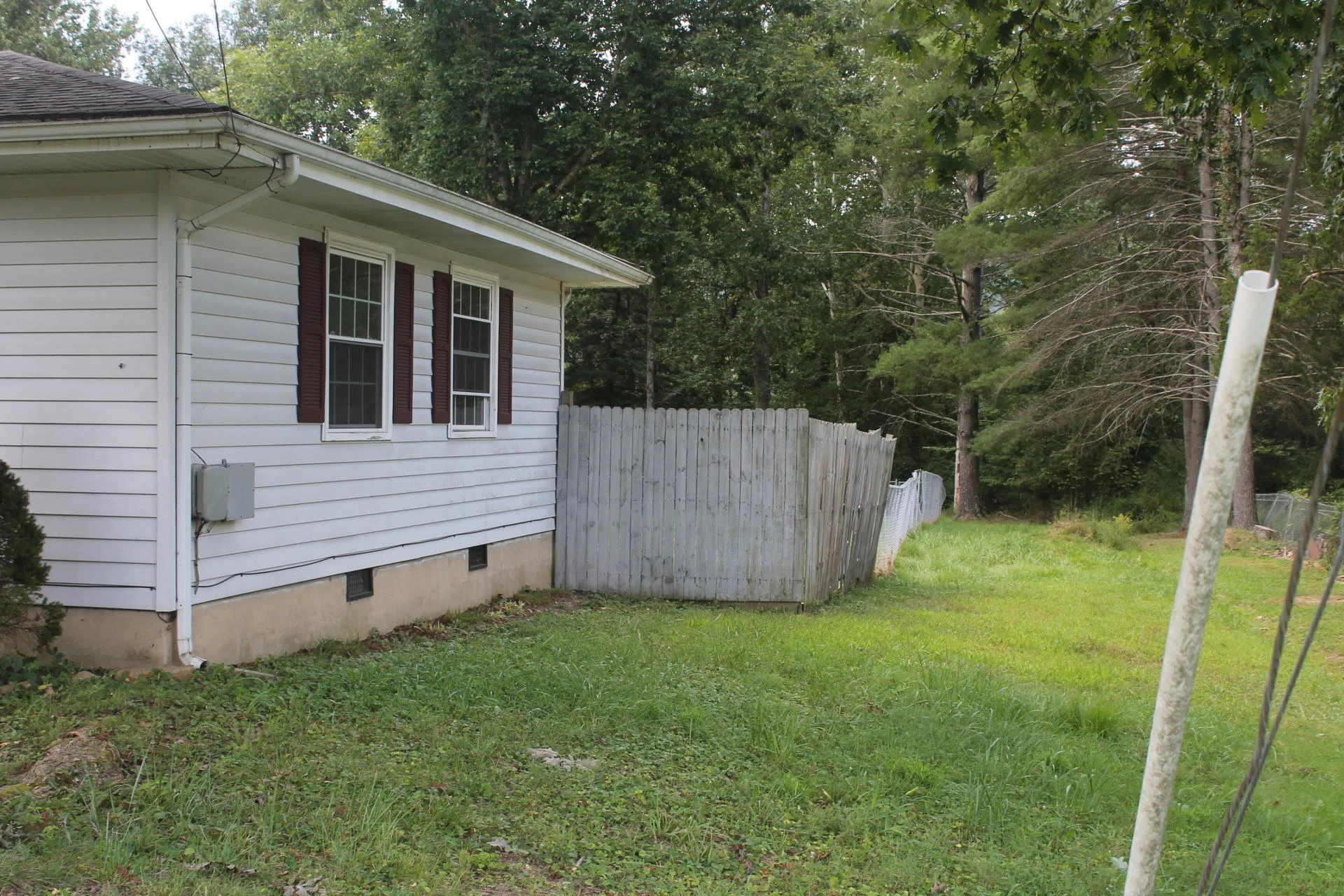 114 Cliffview DR - Photo 3