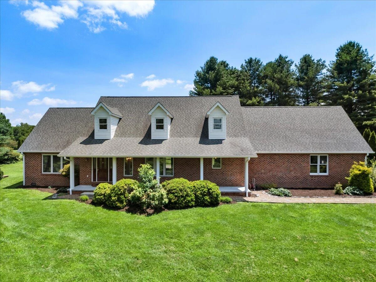 209 Phlegar Hill RD NE - Photo 3