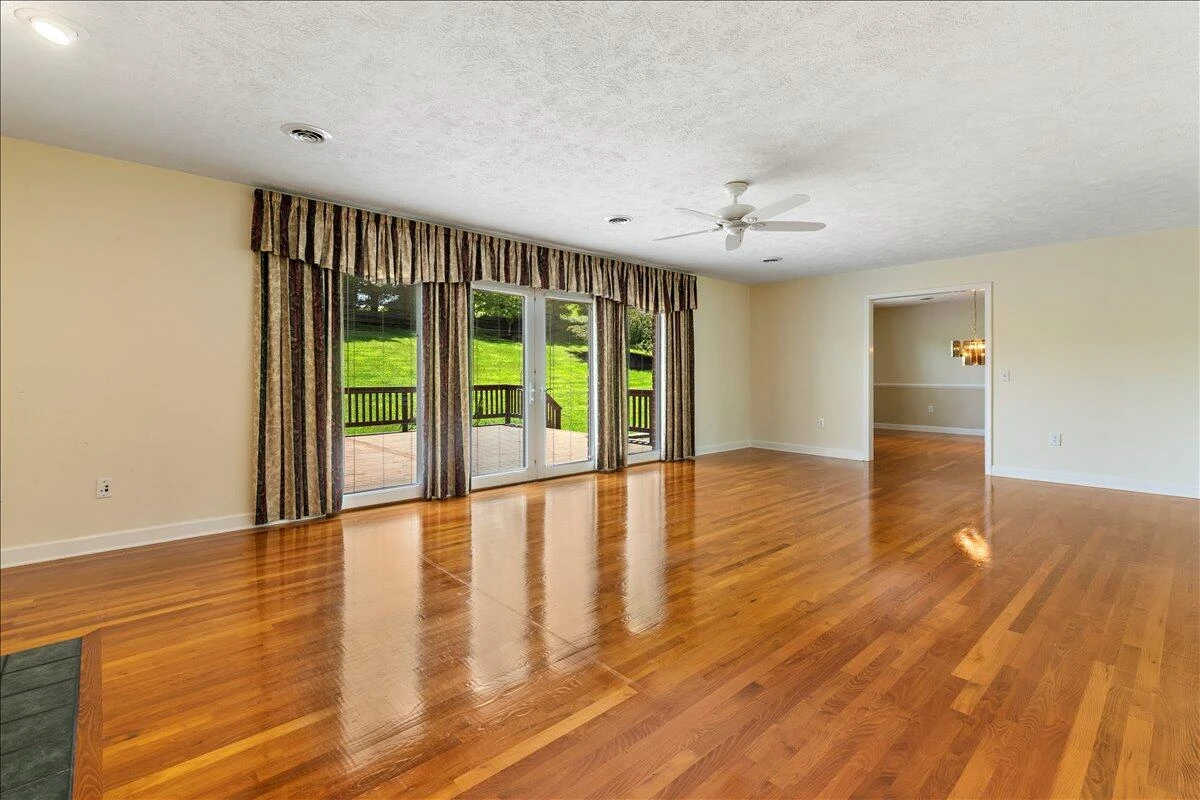 209 Phlegar Hill RD NE - Photo 18