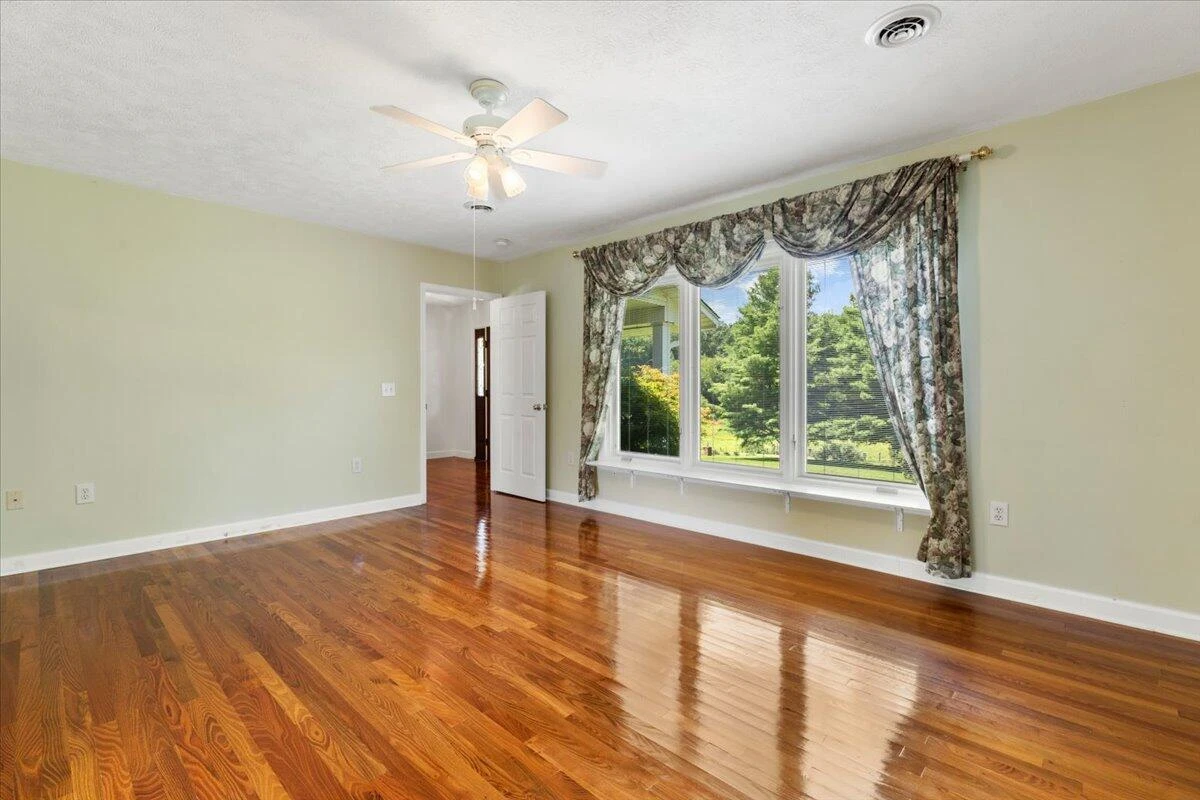 209 Phlegar Hill RD NE - Photo 29