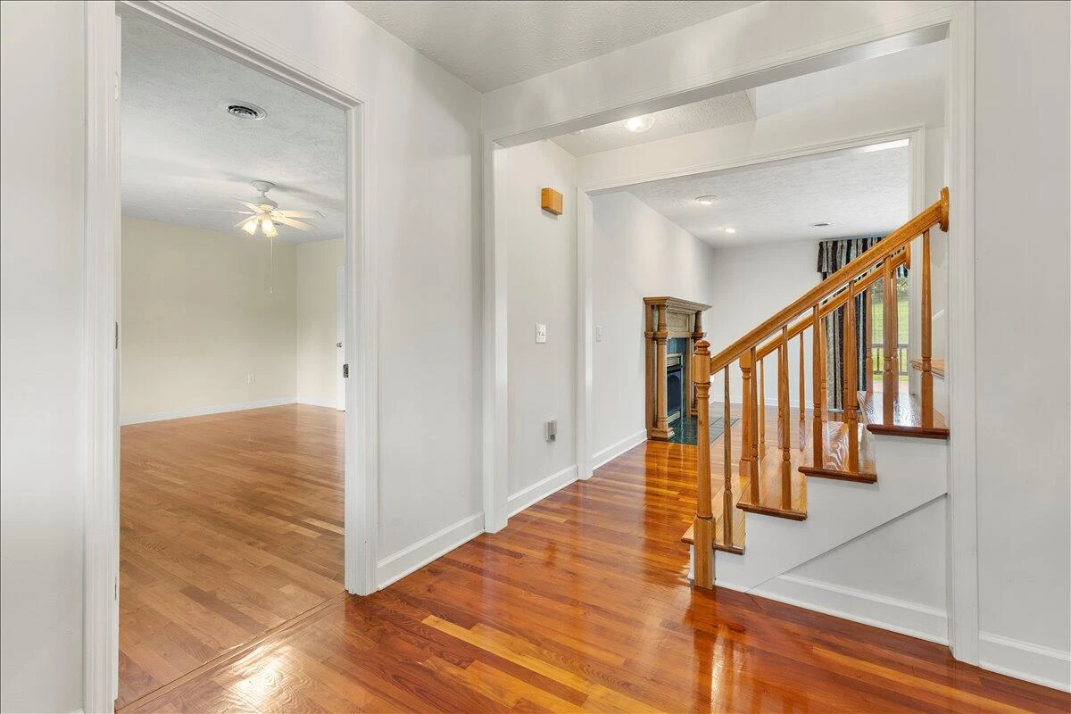 209 Phlegar Hill RD NE - Photo 52