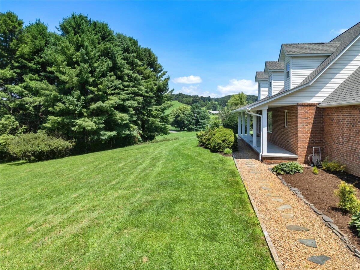 209 Phlegar Hill RD NE - Photo 62
