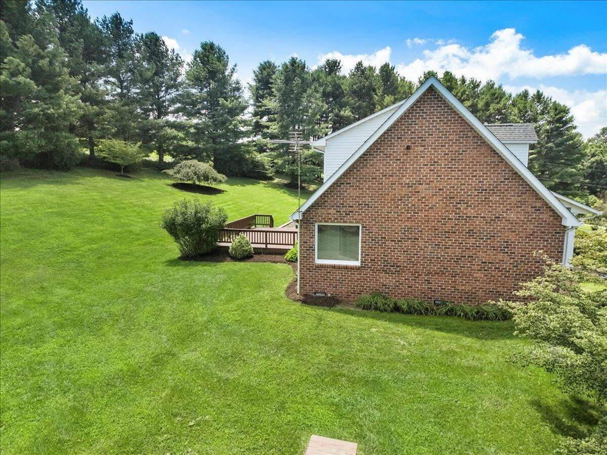 209 Phlegar Hill RD NE - Photo 63