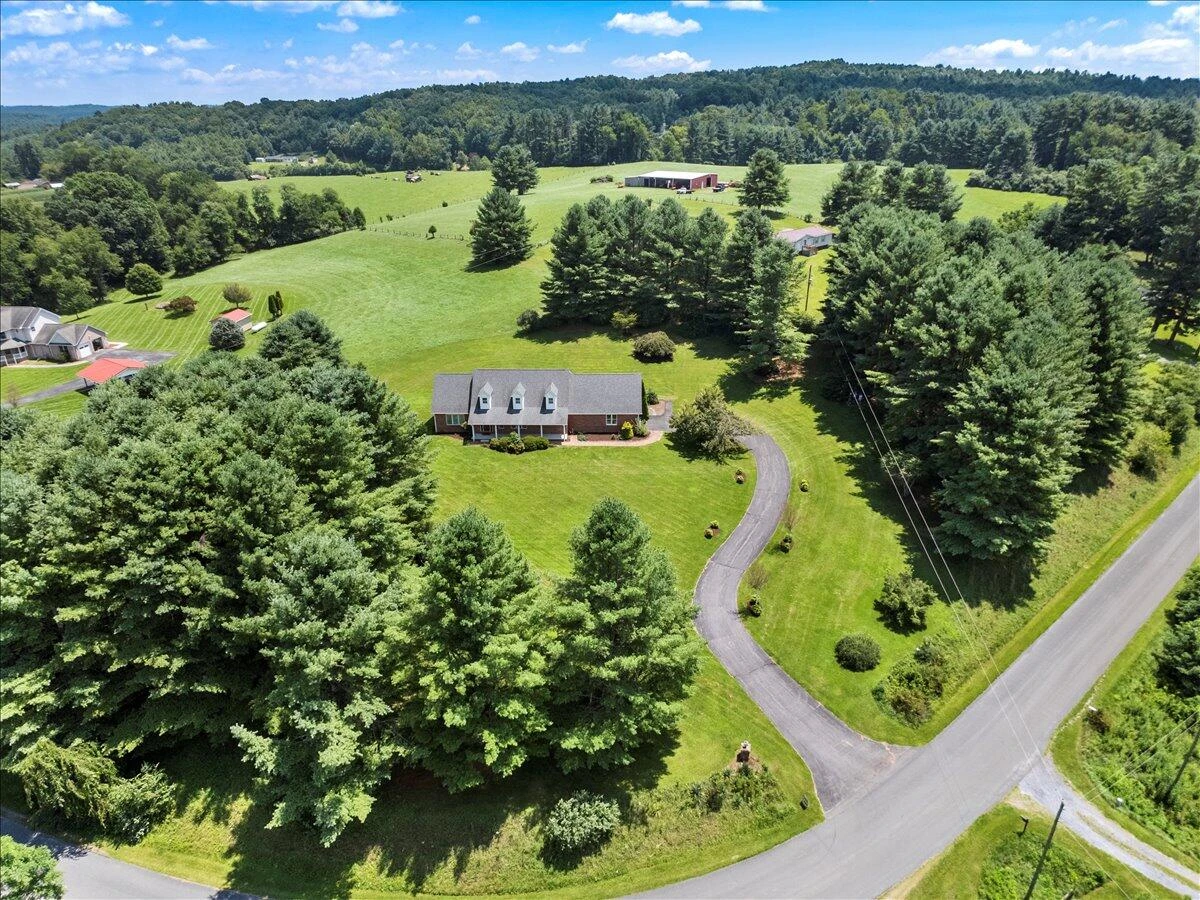 209 Phlegar Hill RD NE - Photo 67
