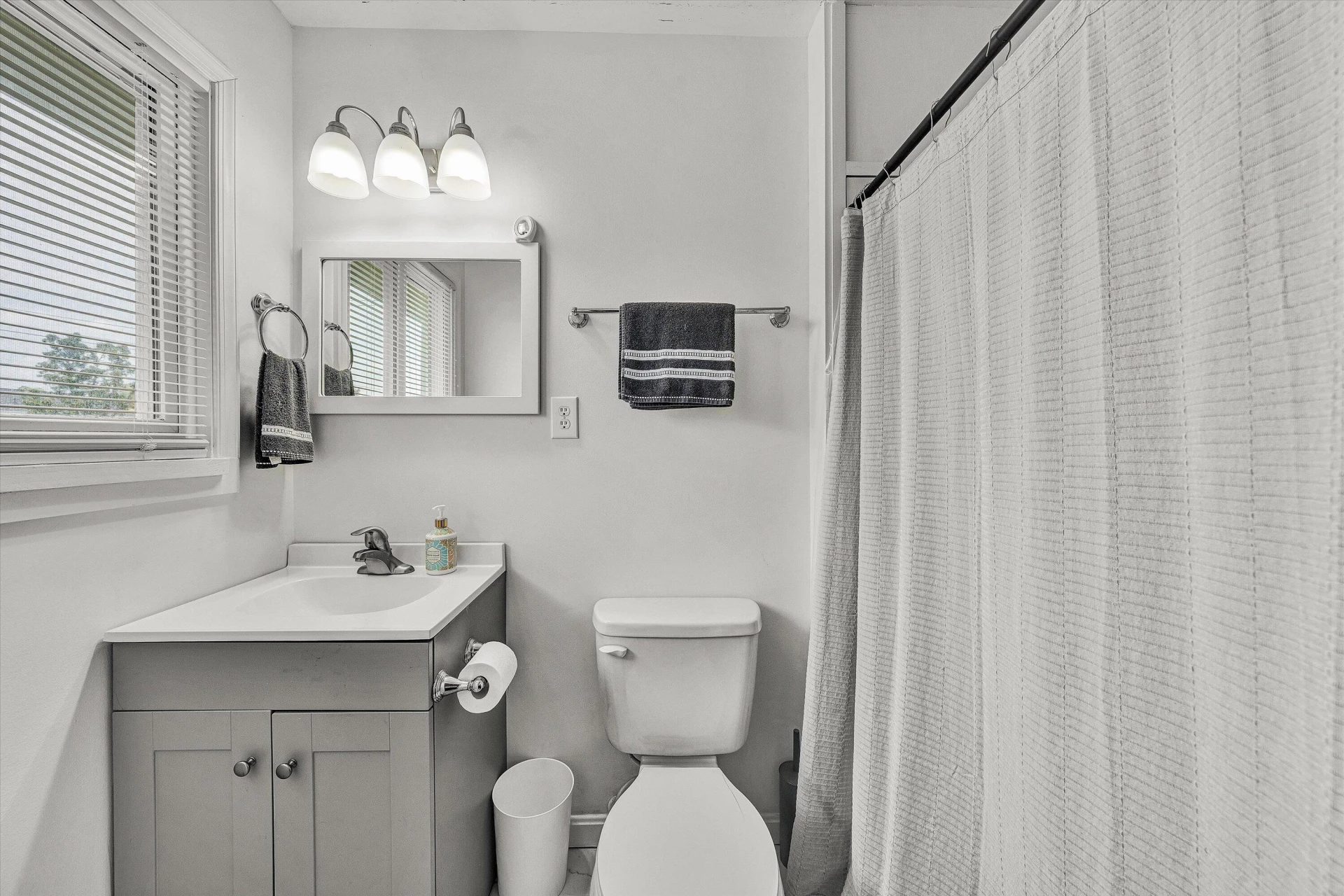 3820 WILMONT AVE NW - Photo 13