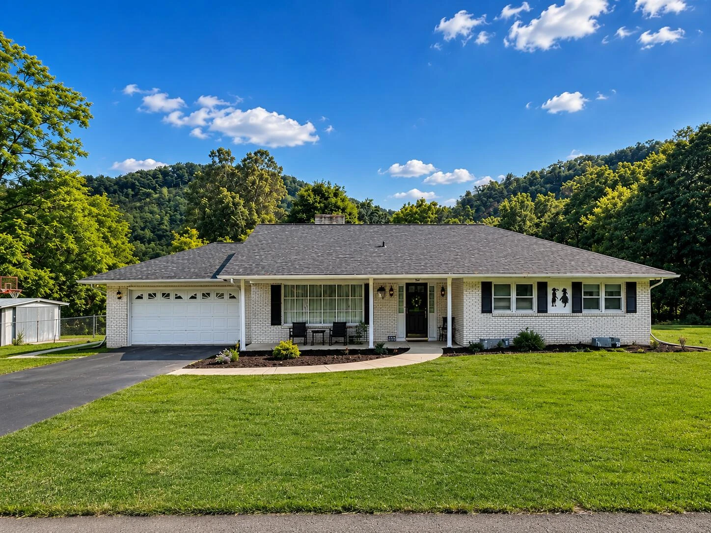 2119 Evergreen RD - Photo 2