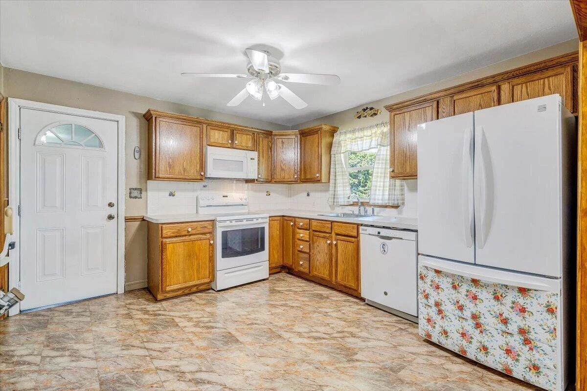 180 Blue Ridge DR - Photo 9