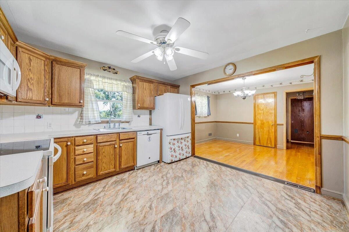 180 Blue Ridge DR - Photo 11