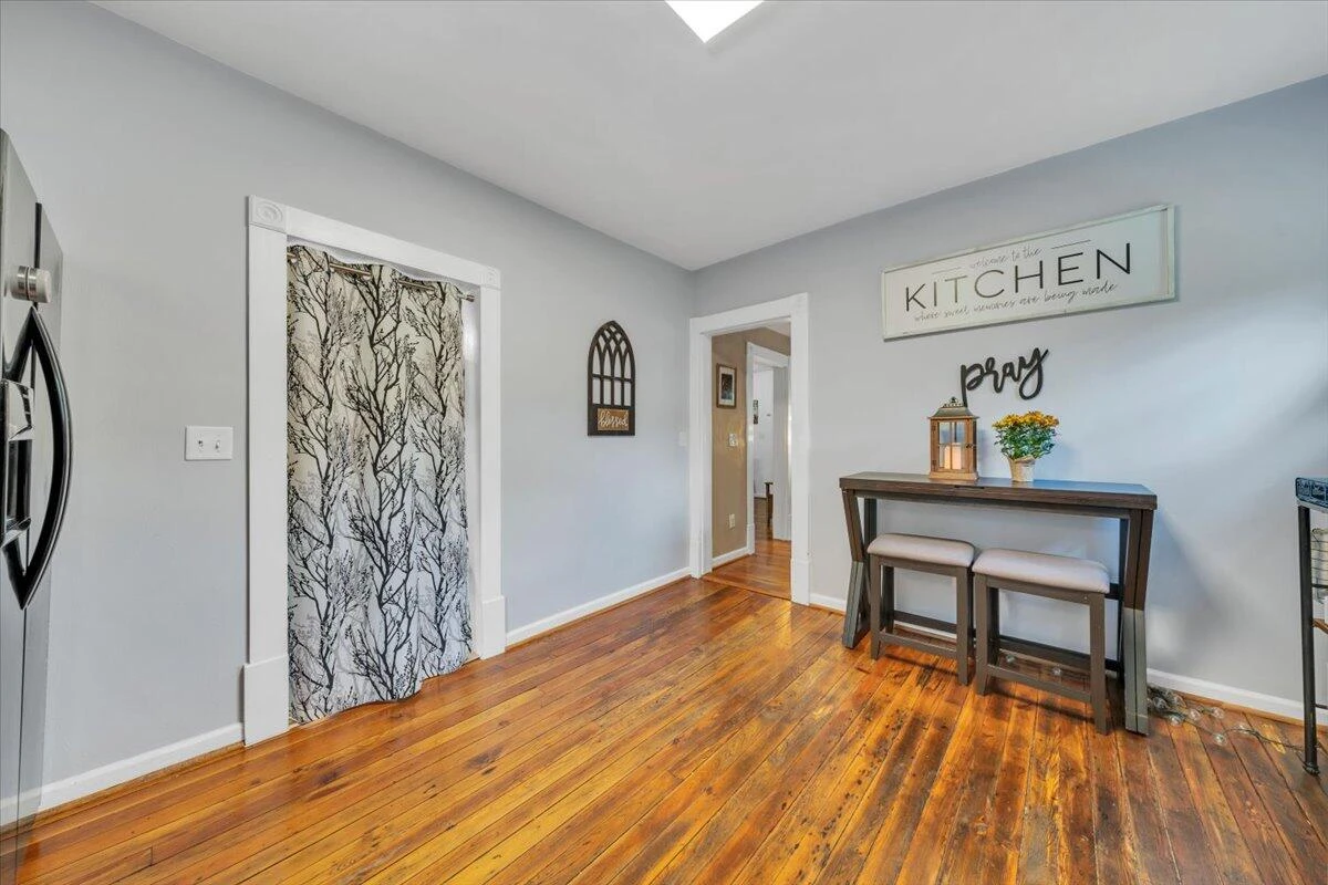 20314 Main ST - Photo 7