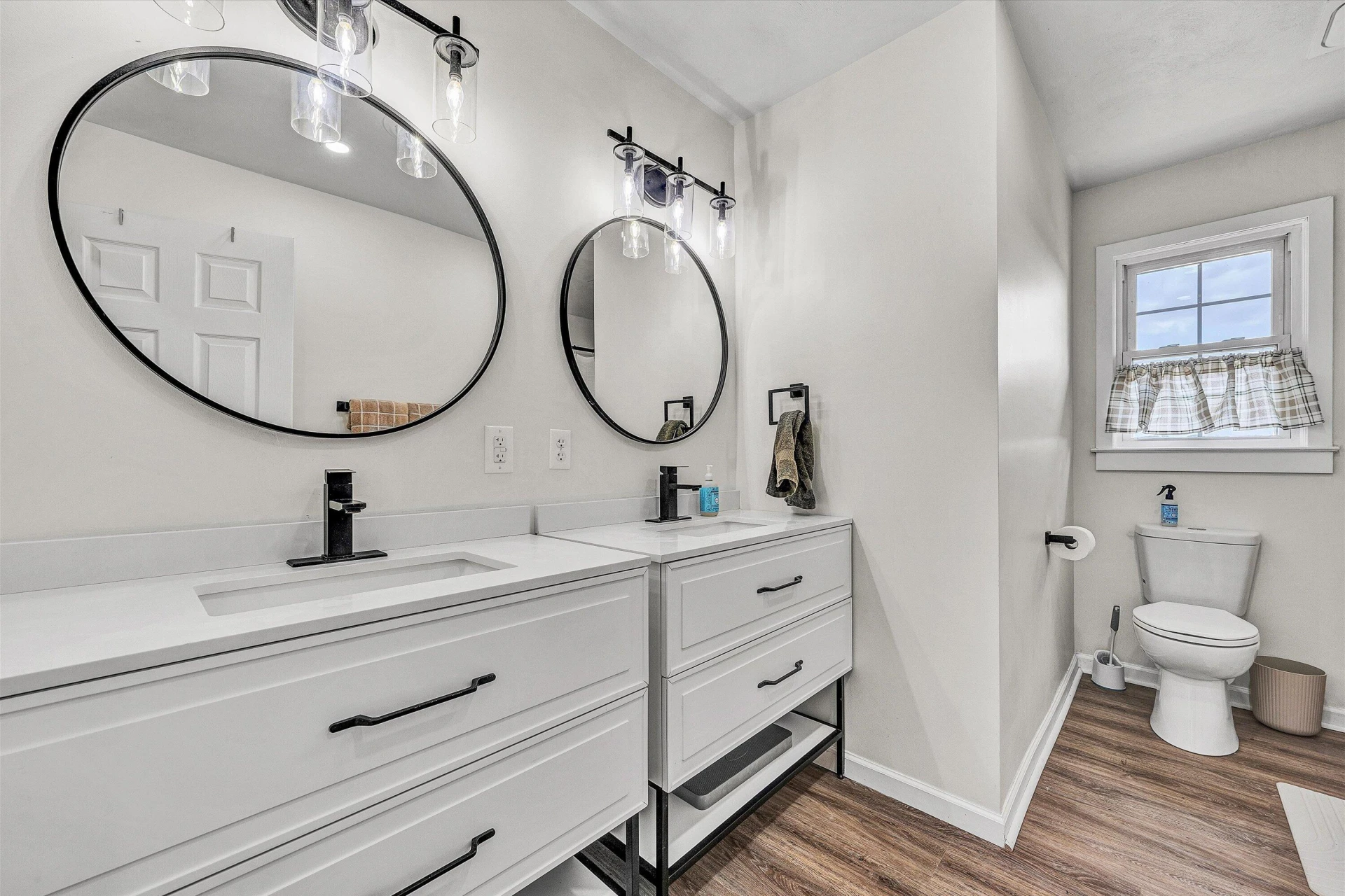 400 Redwood RD - Photo 8