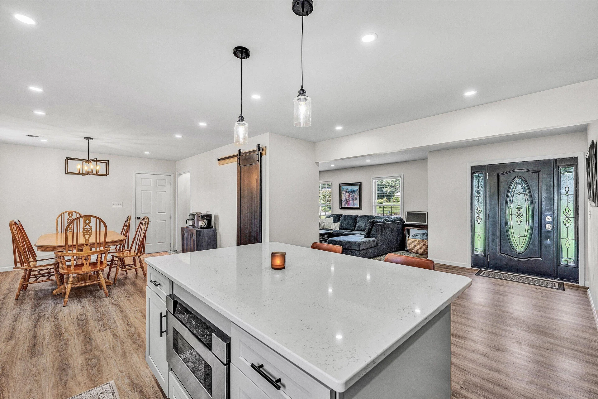 400 Redwood RD - Photo 15