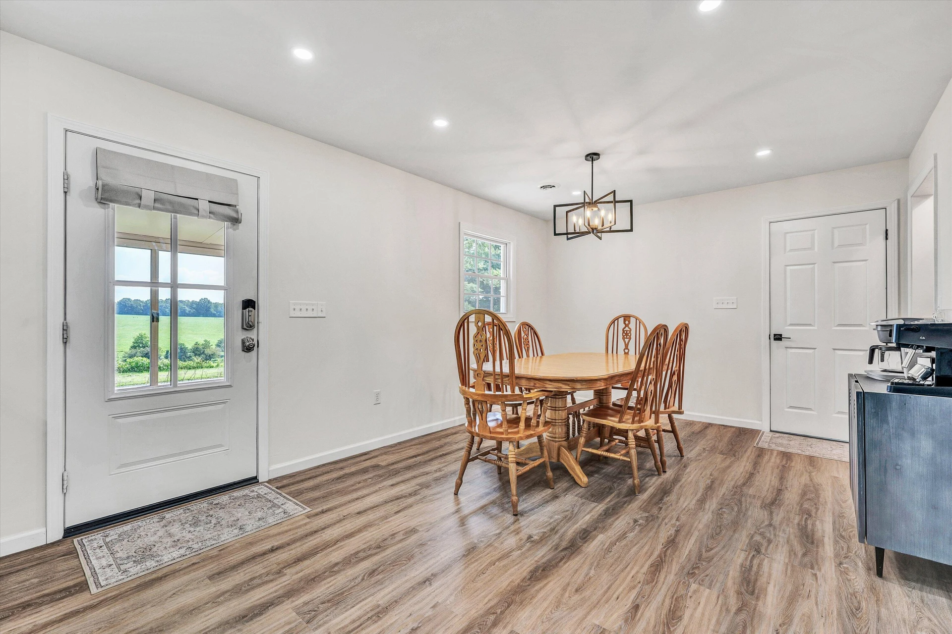 400 Redwood RD - Photo 16