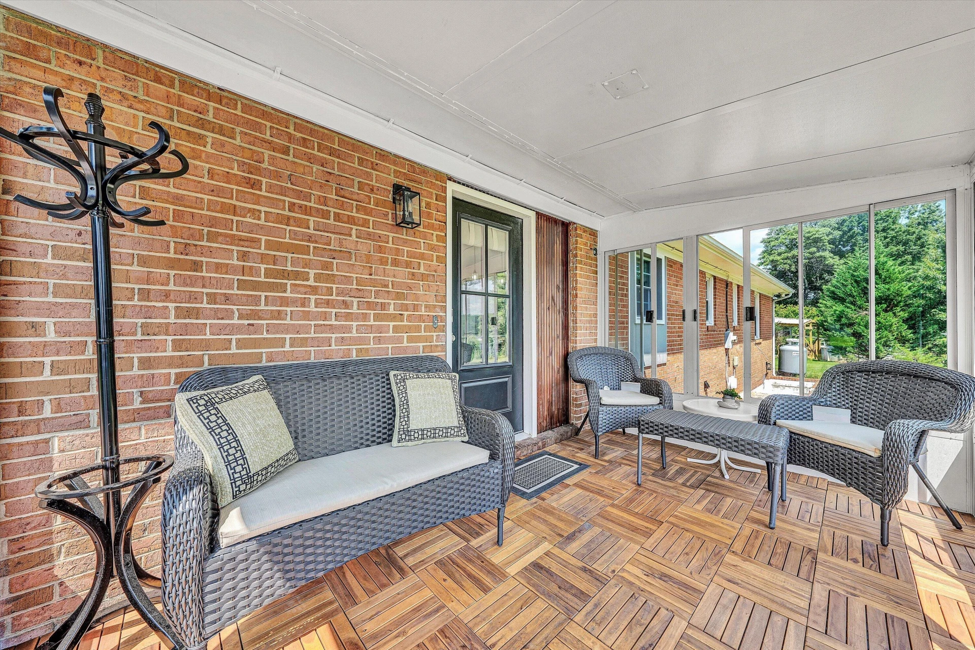 400 Redwood RD - Photo 19