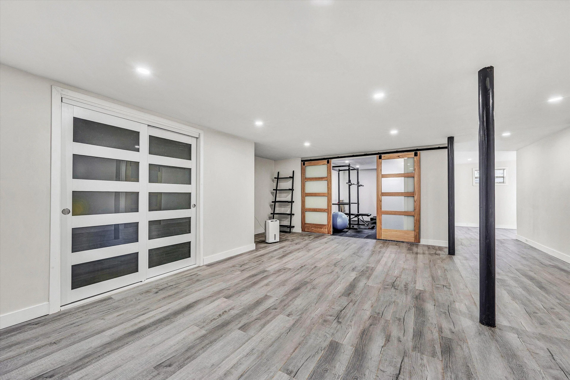 400 Redwood RD - Photo 26