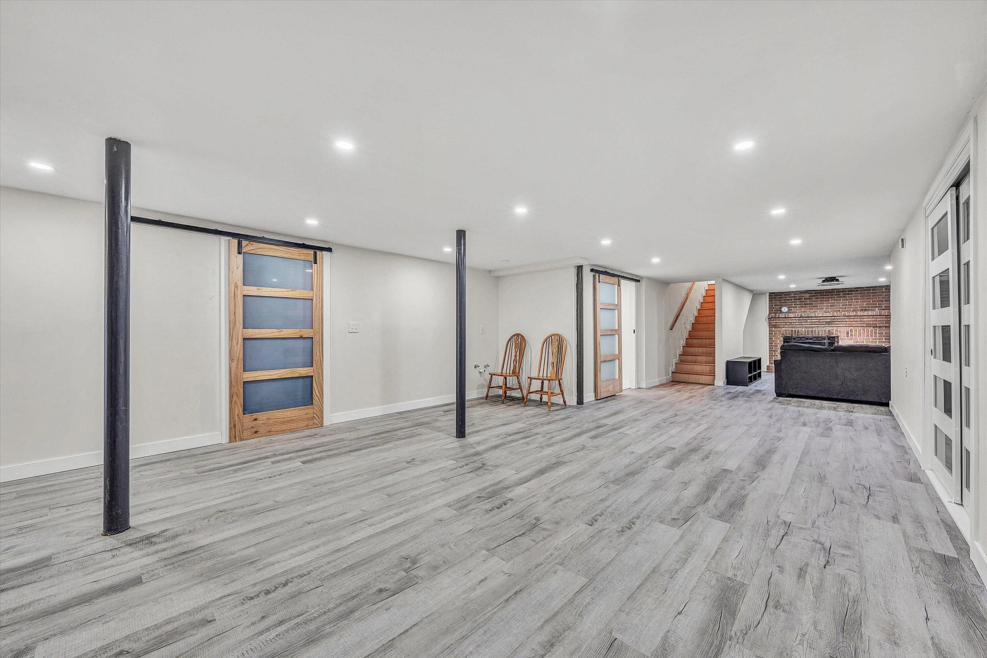 400 Redwood RD - Photo 27