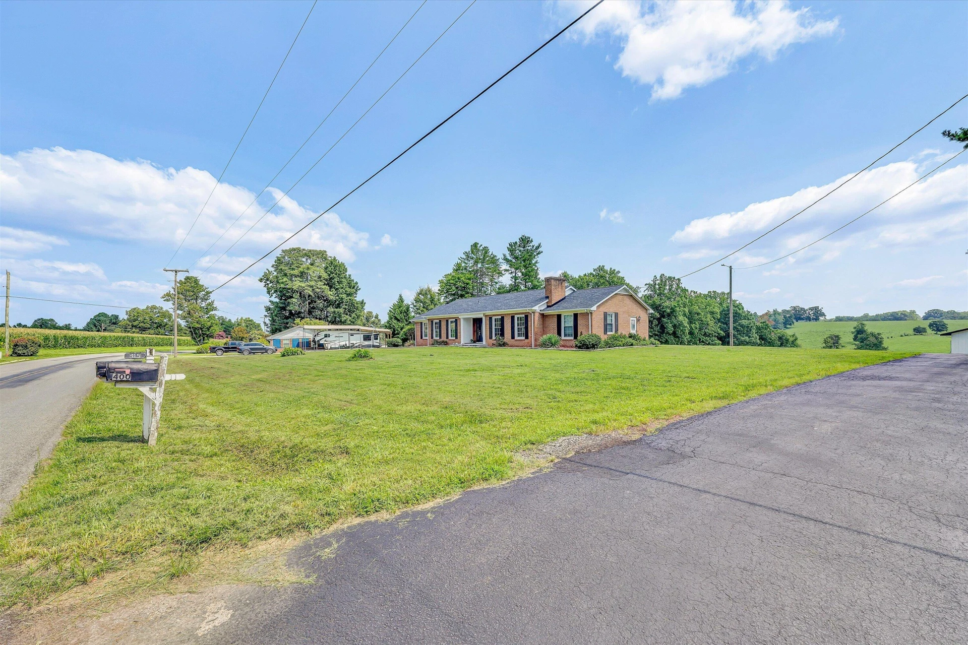 400 Redwood RD - Photo 39