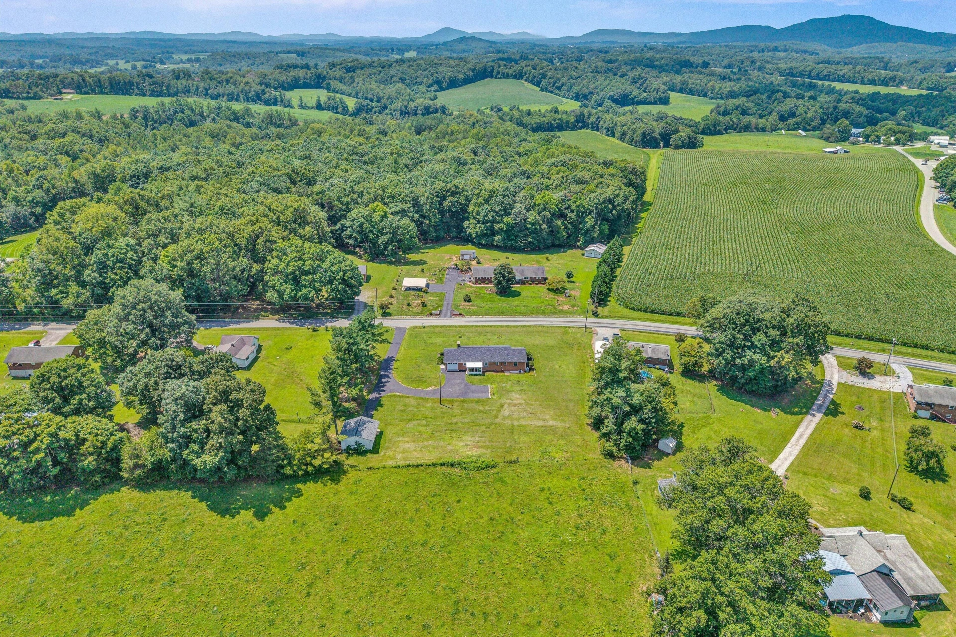 400 Redwood RD - Photo 41
