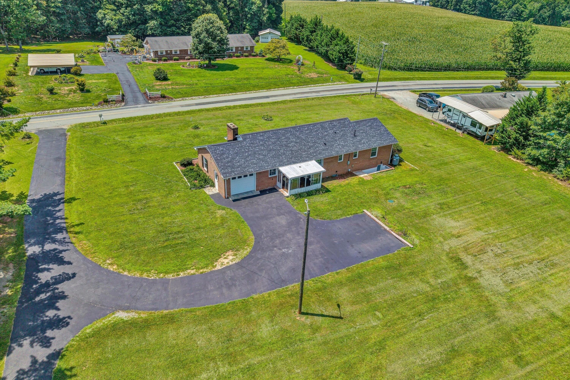 400 Redwood RD - Photo 42