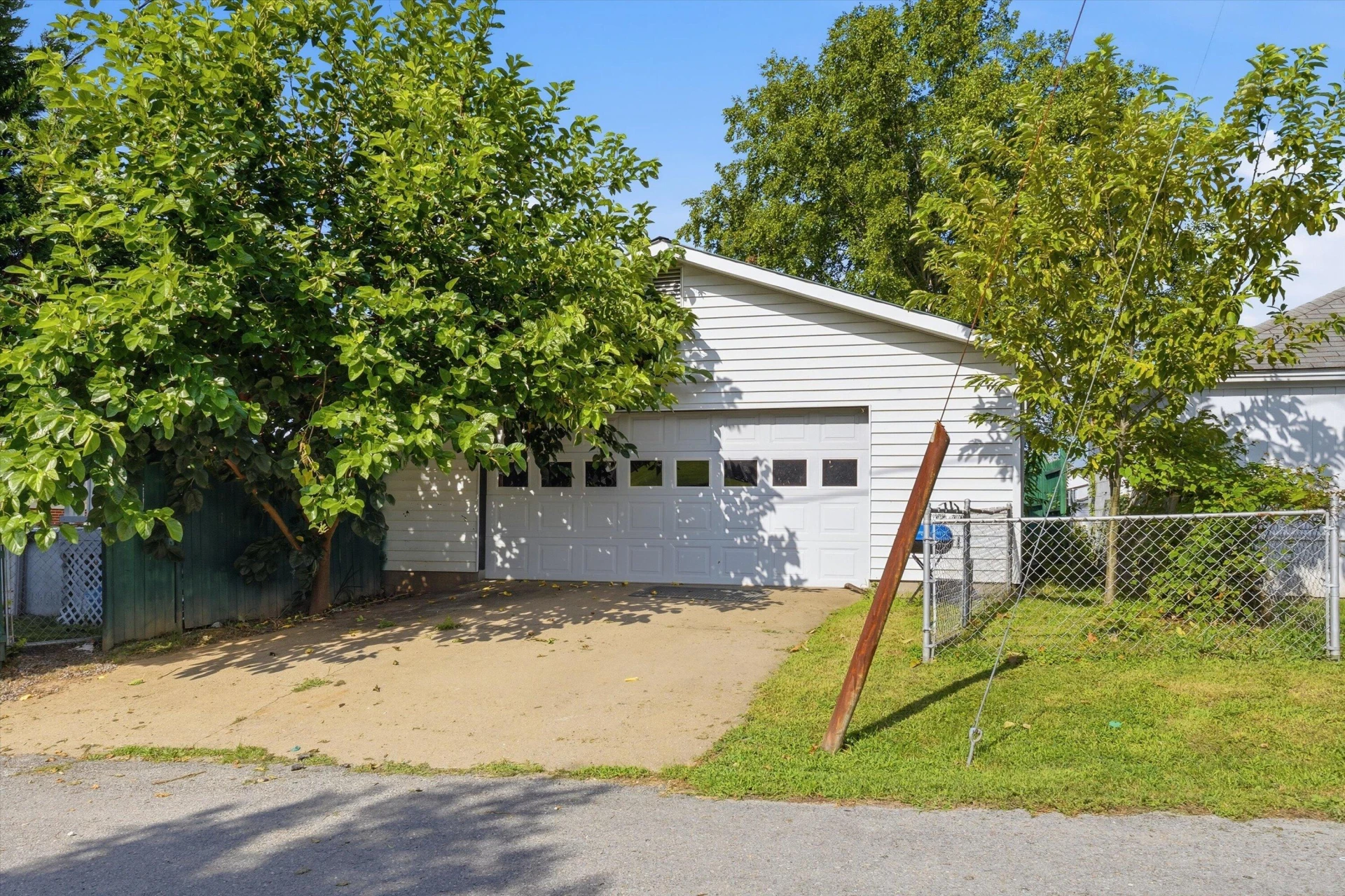 222 E Gordon ST - Photo 28