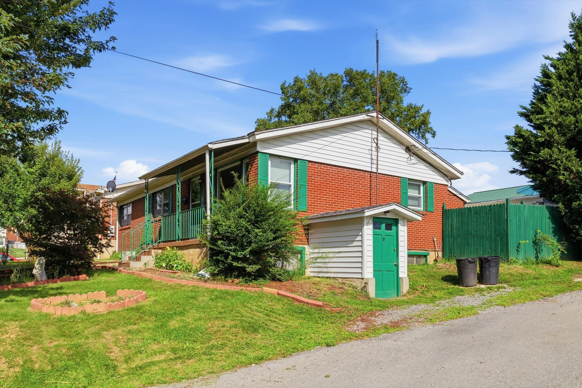 222 E Gordon ST - Photo 30