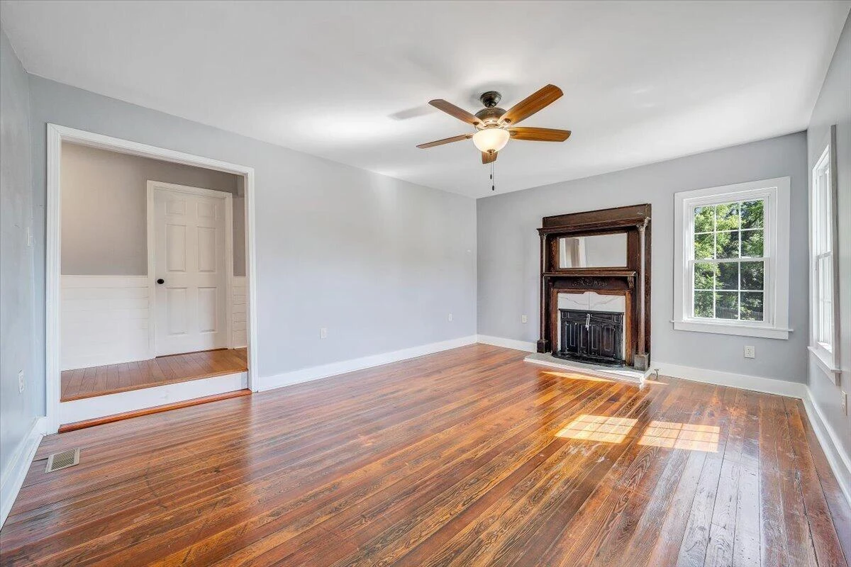 2812 Webster RD - Photo 3