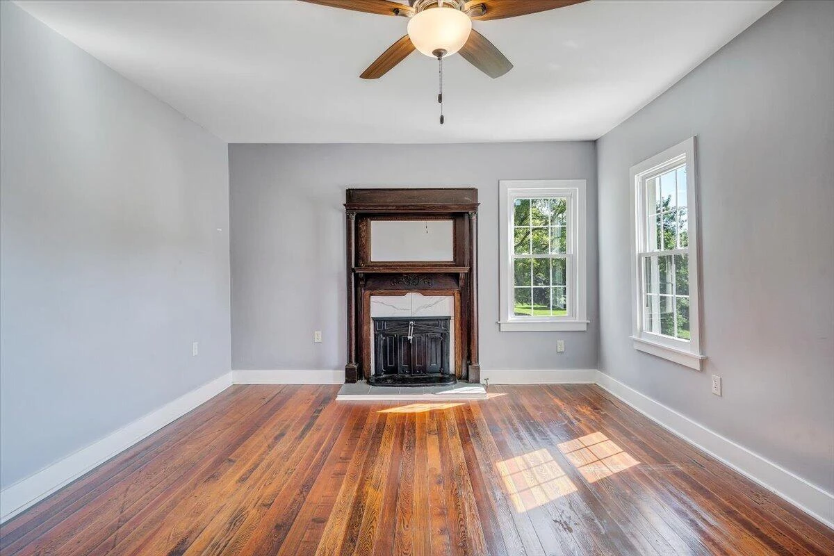 2812 Webster RD - Photo 5