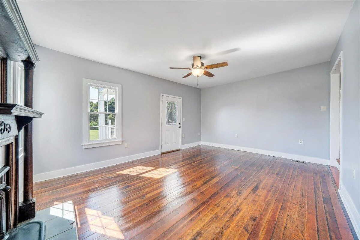 2812 Webster RD - Photo 7