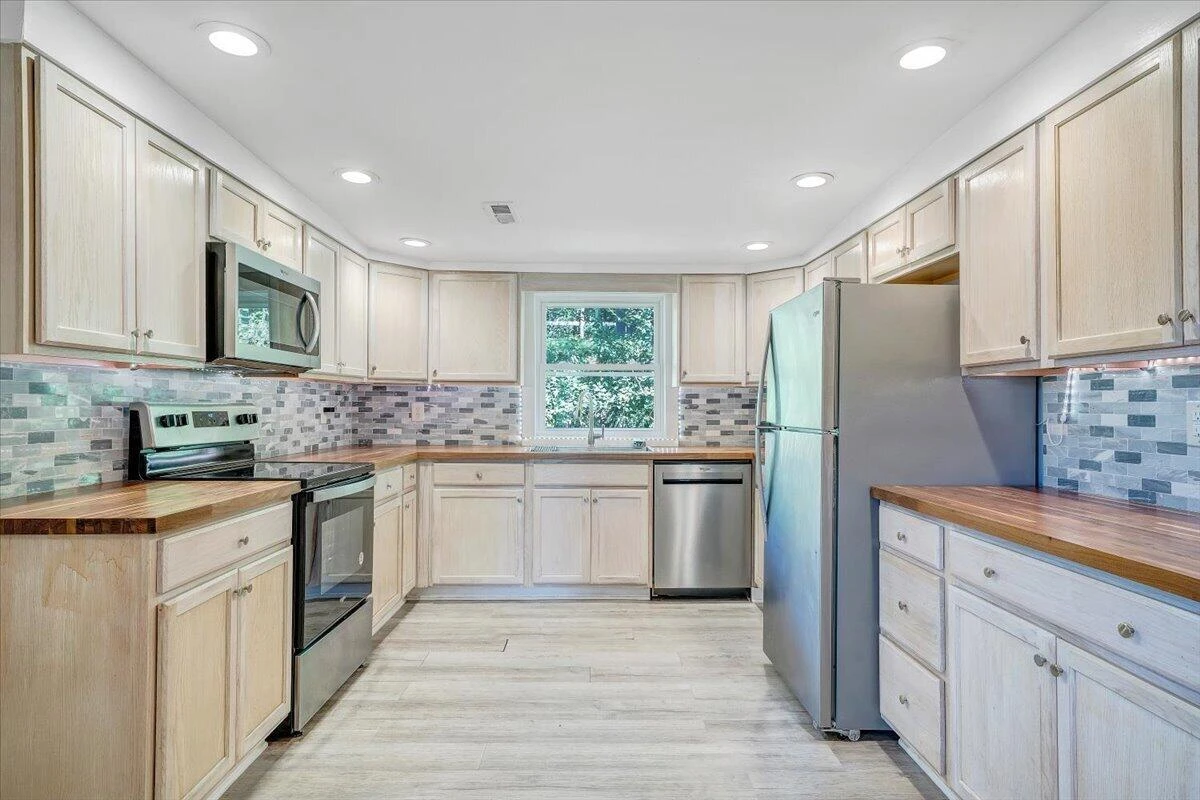 2812 Webster RD - Photo 10