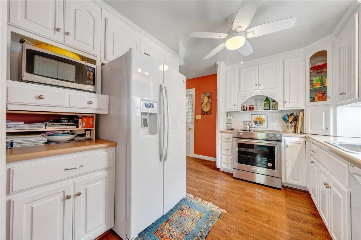 3238 Brandywine AVE - Photo 18