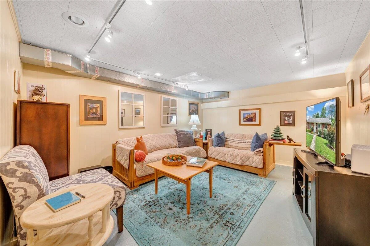 3238 Brandywine AVE - Photo 34